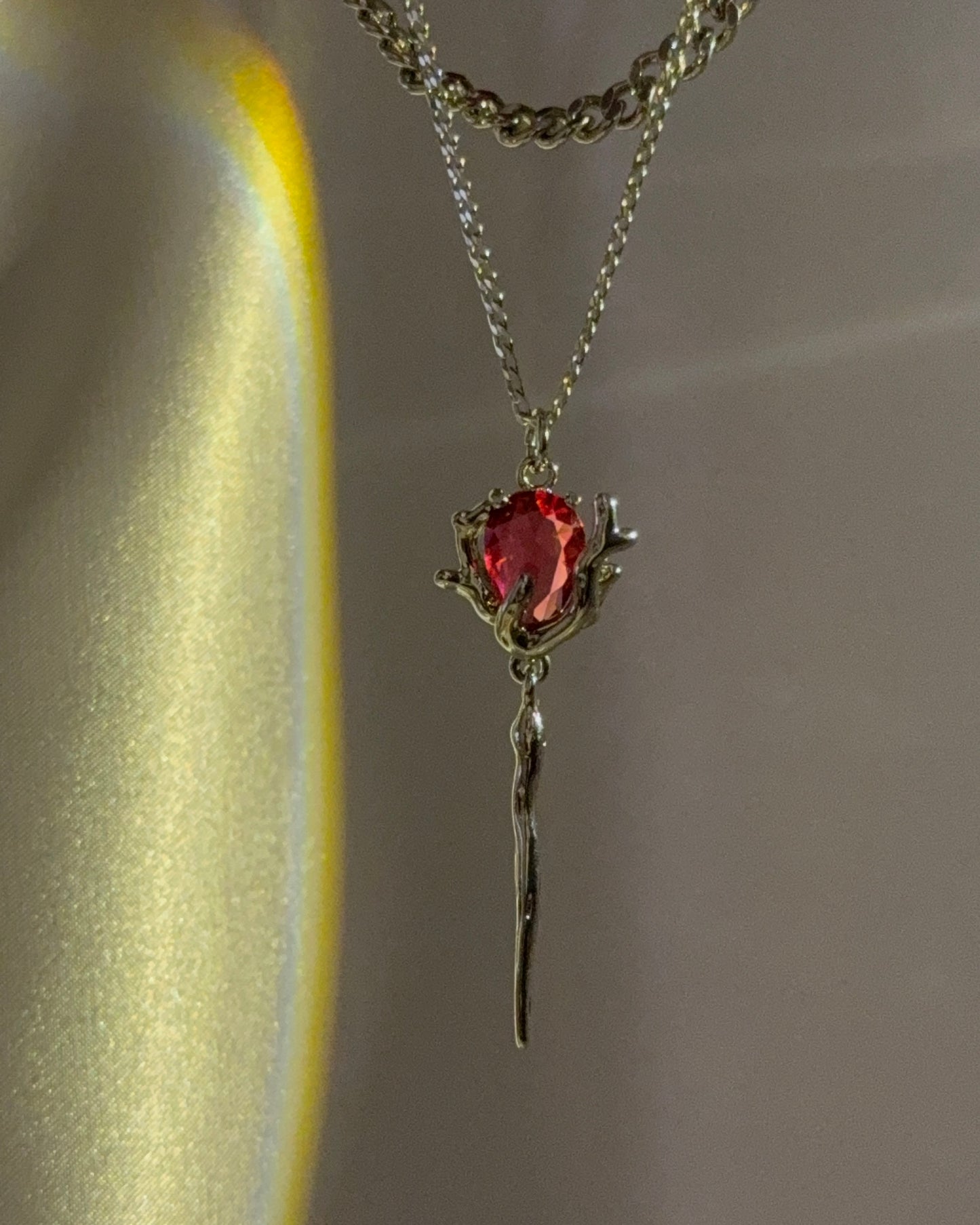Red Rose Layered Necklace | ☾090