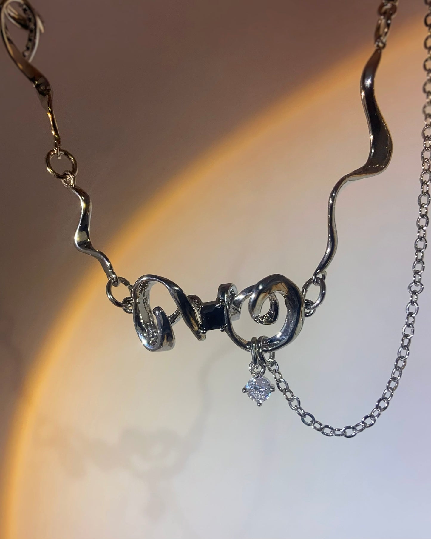 Swirly Ribbon Necklace | ☾117