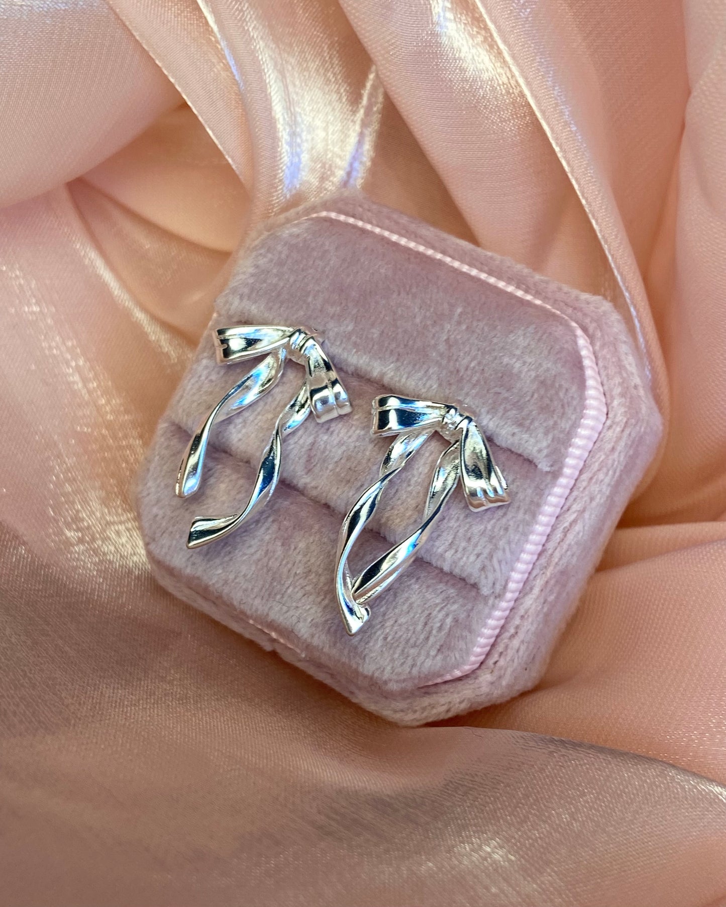 Coquette Bow Earrings | ☾238