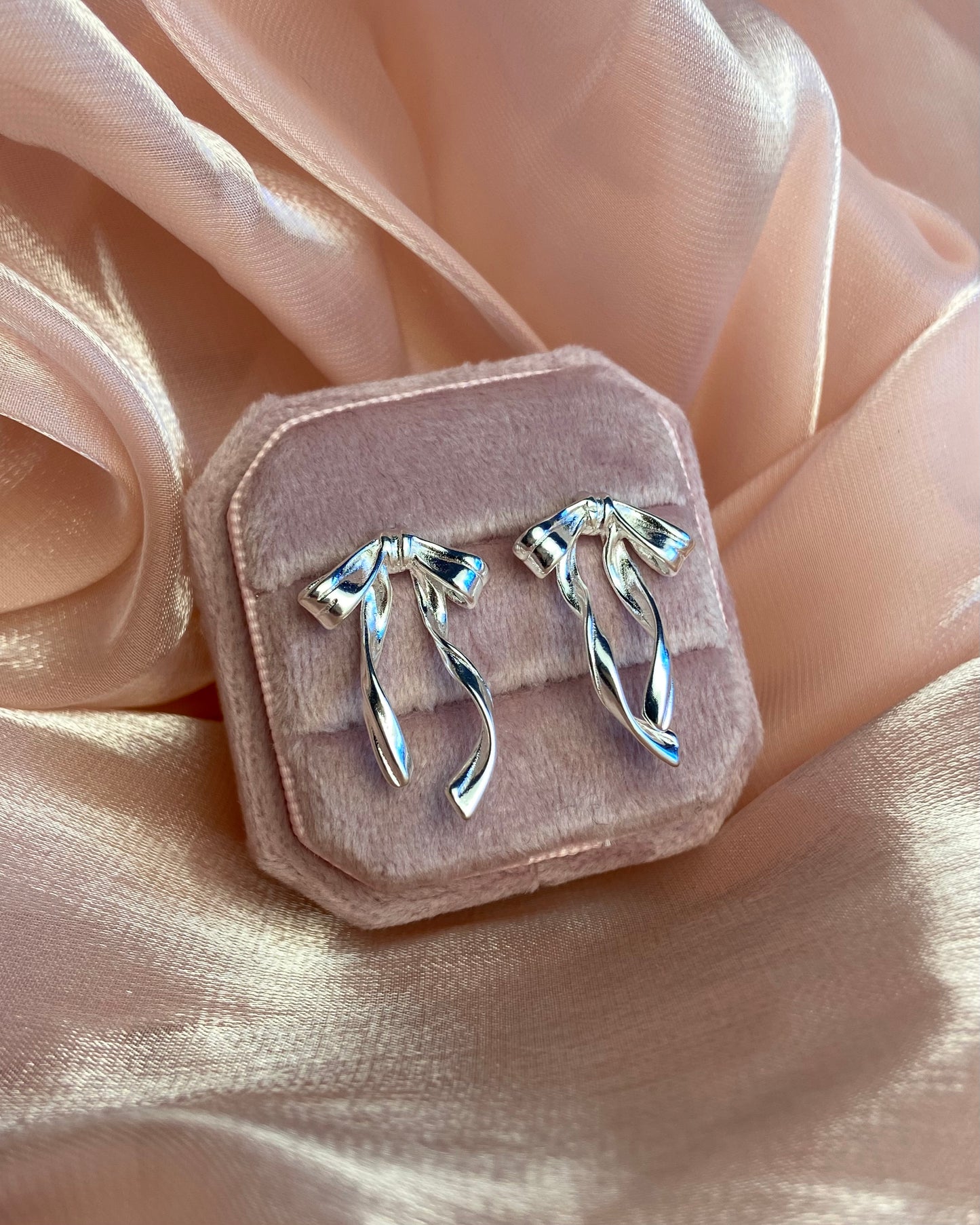 Coquette Bow Earrings | ☾238
