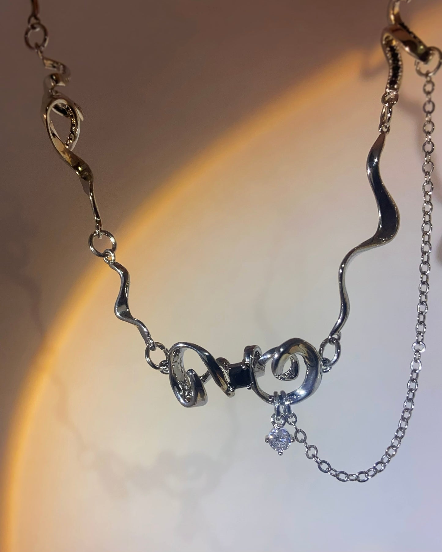 Swirly Ribbon Necklace | ☾117