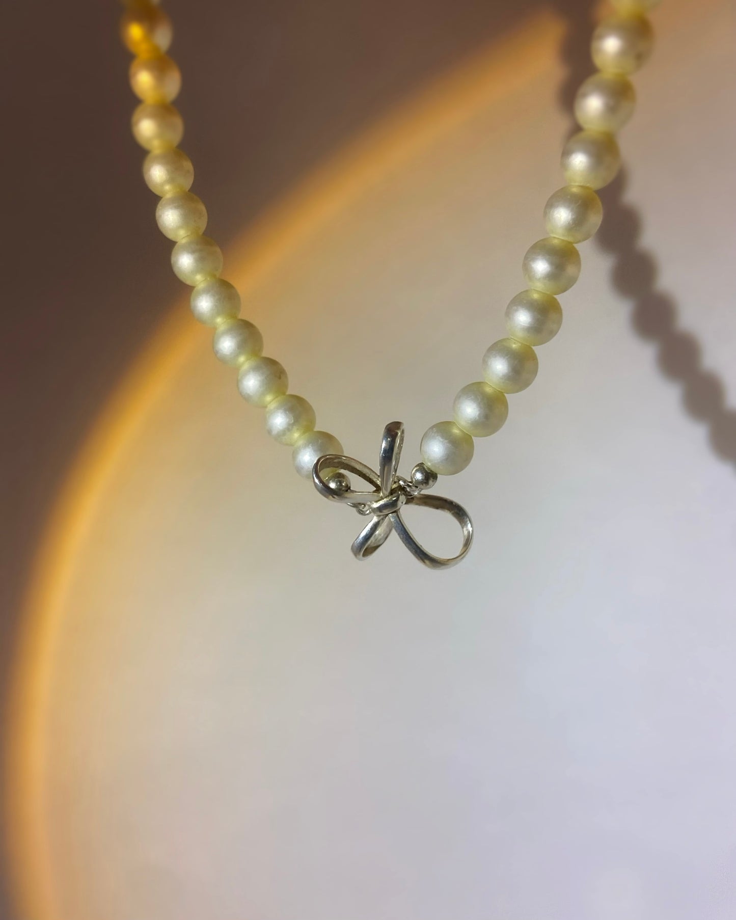 Silver Ribbon Pearl Necklace | ☾139