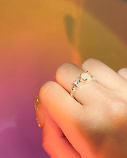 Dainty White Moonstone Ring | ☾031