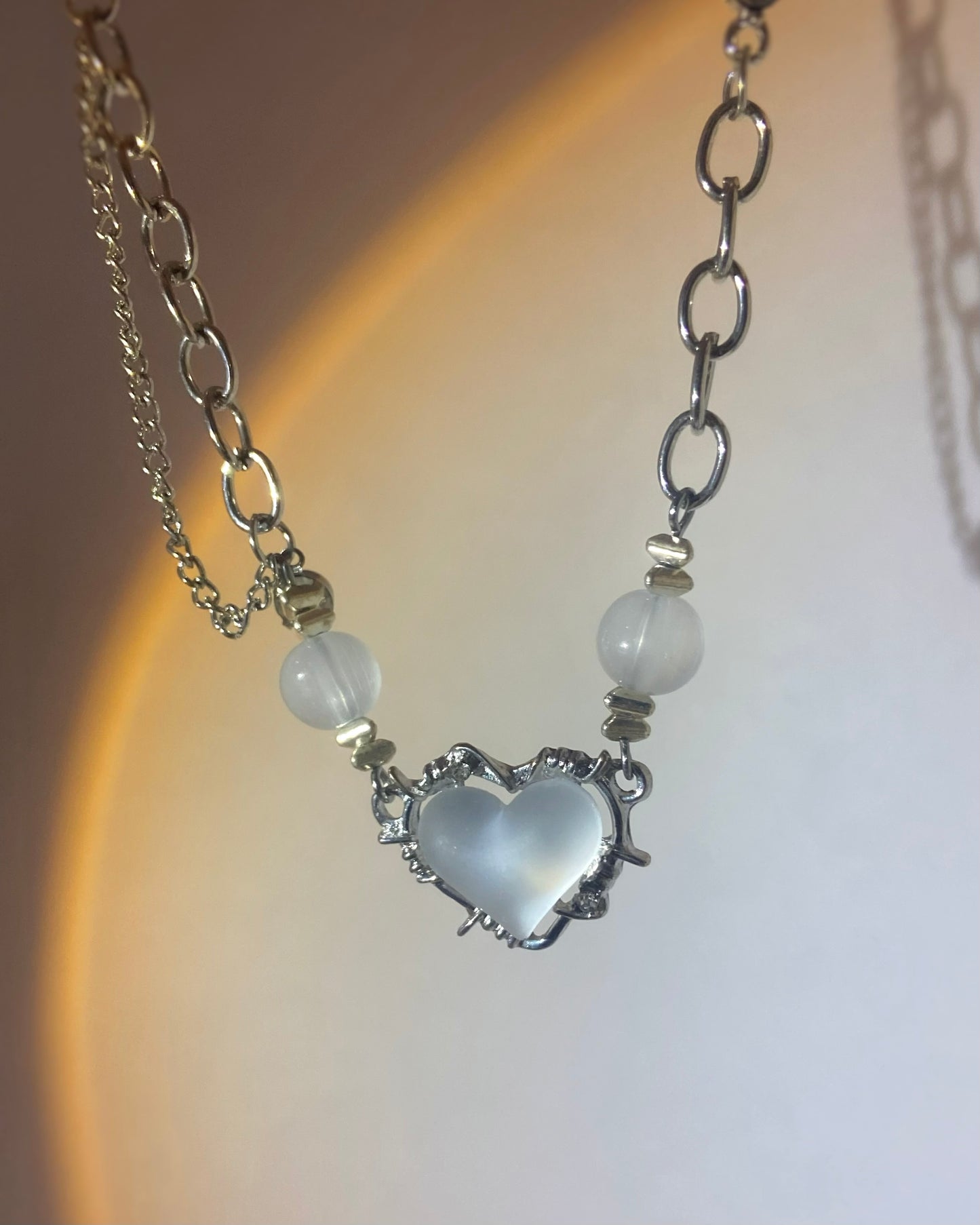 White Barbed Wire Heart Necklace | ☾004