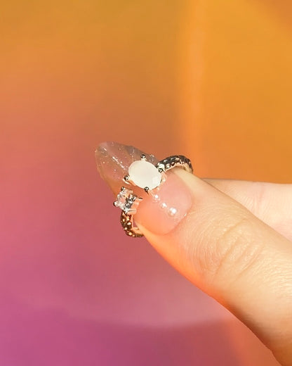 Dainty White Moonstone Ring | ☾031