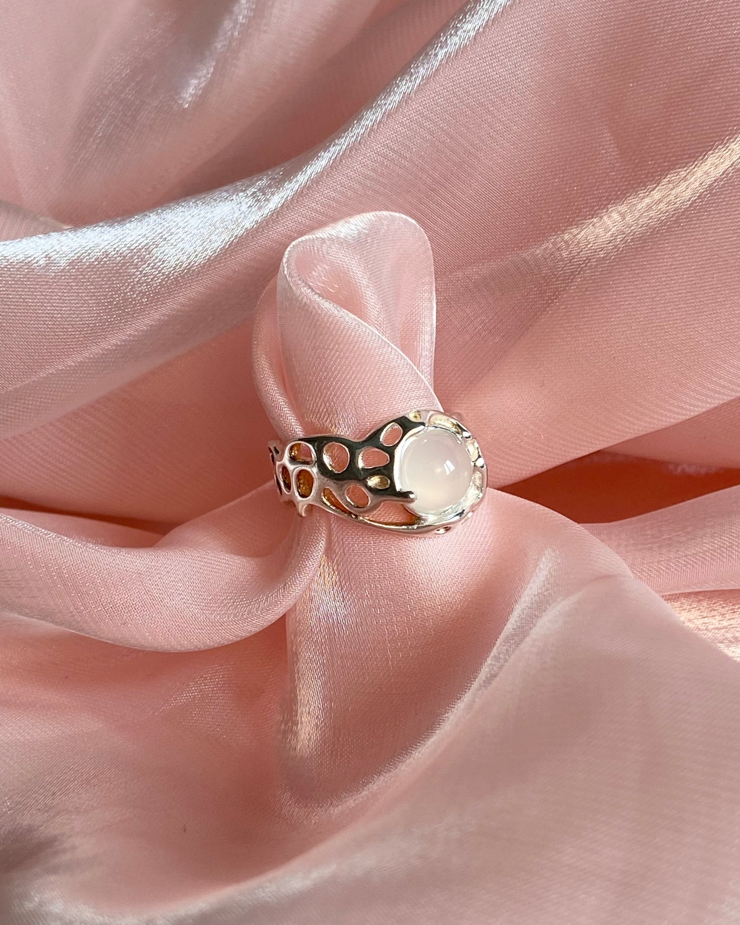 Chunky White Moonstone Ring | ☾032