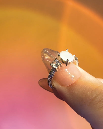 Dainty White Moonstone Ring | ☾031