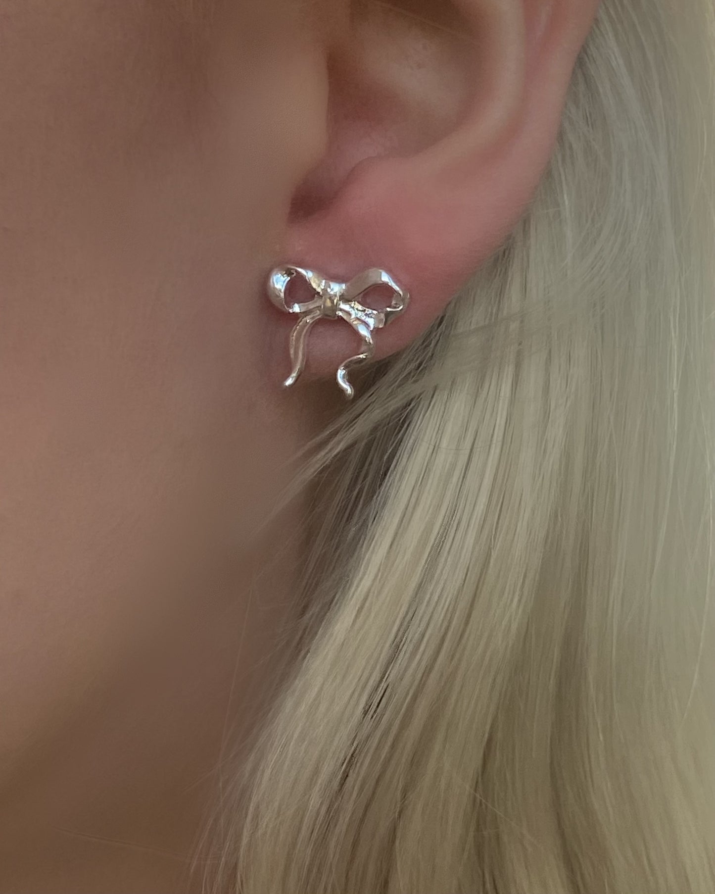 Coquette Silver Ribbon Stud Earrings | ☾129