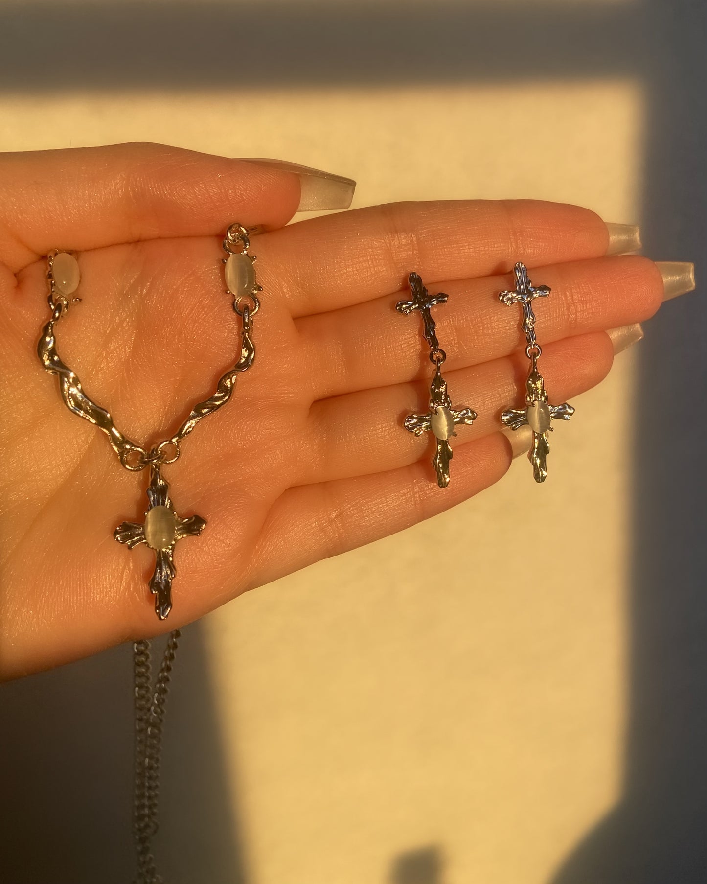 White Moonstone Cross Necklace | ☾097