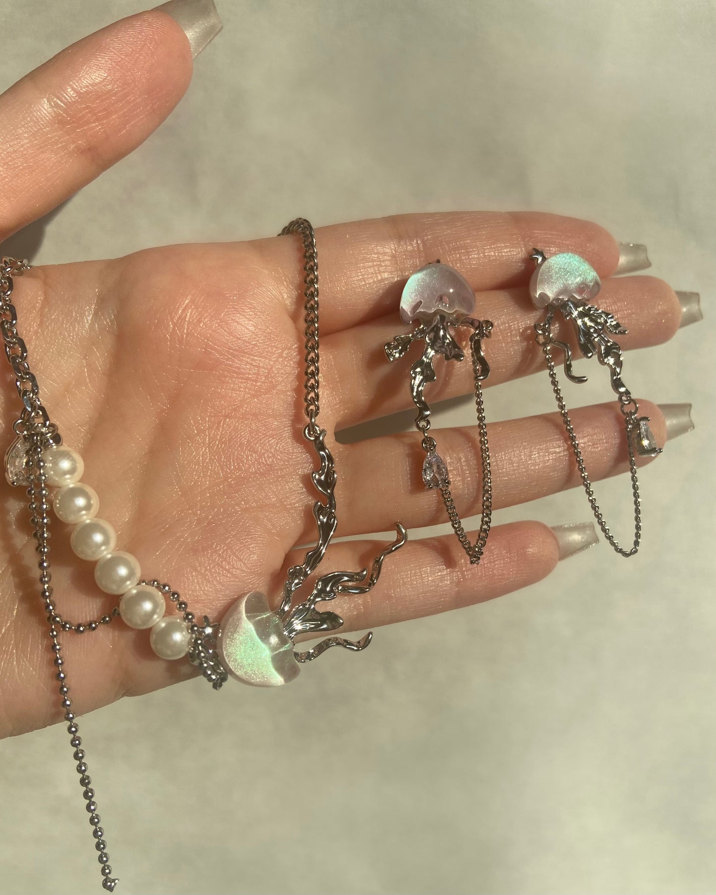 Glittery Jellyfish Necklace | ☾084