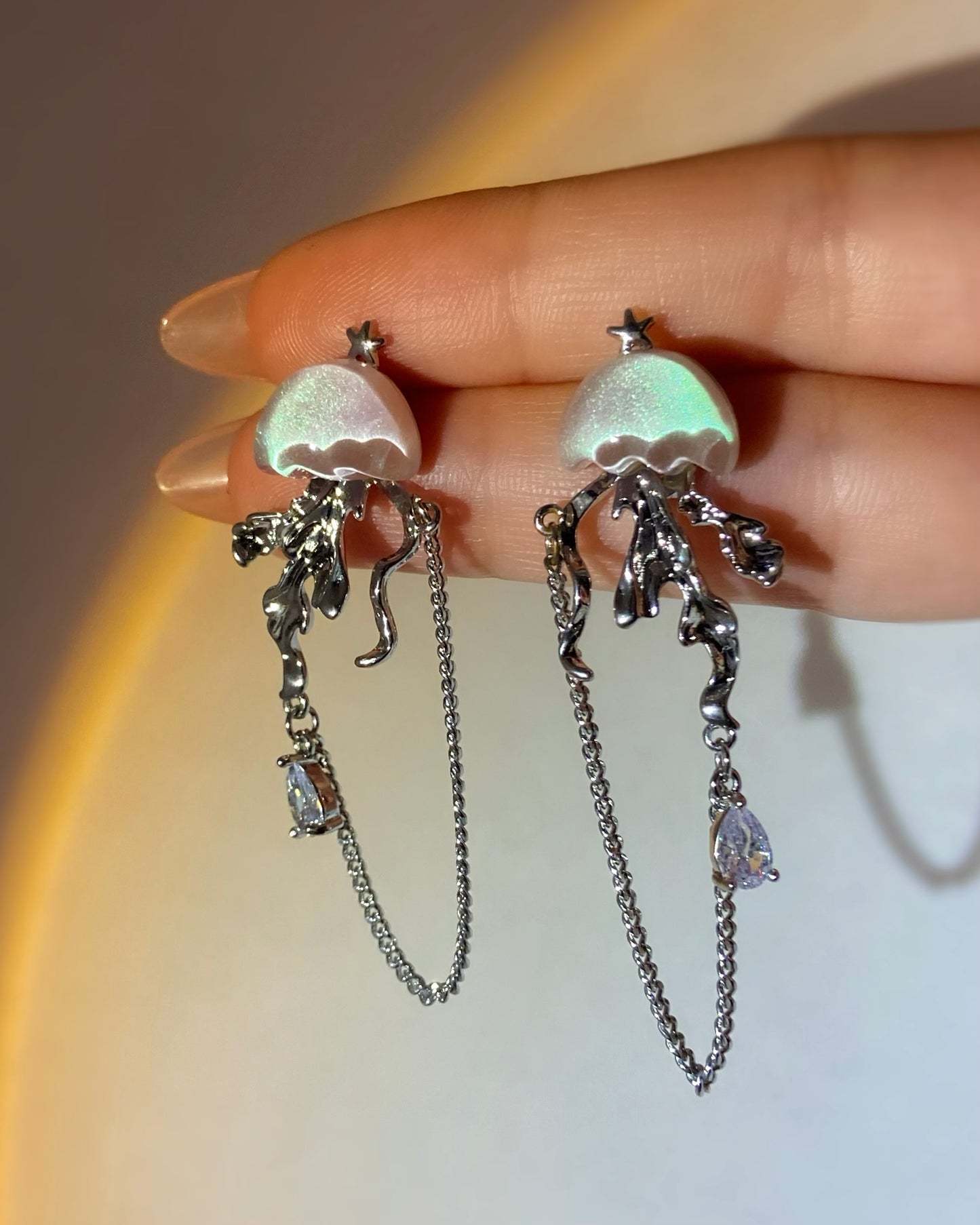 Glittery Jellyfish Earrings | ☾087