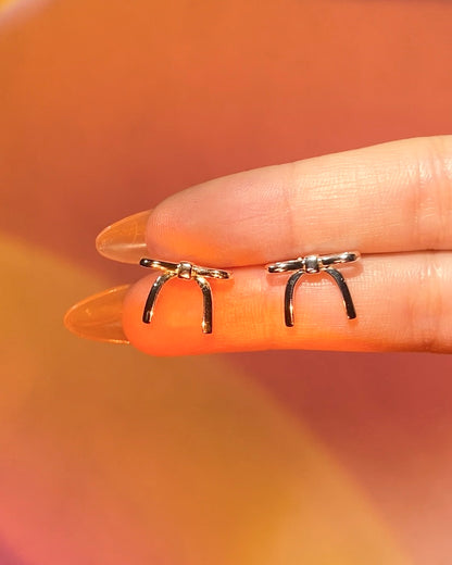 Minimalist Ribbon Stud Earrings | ☾188