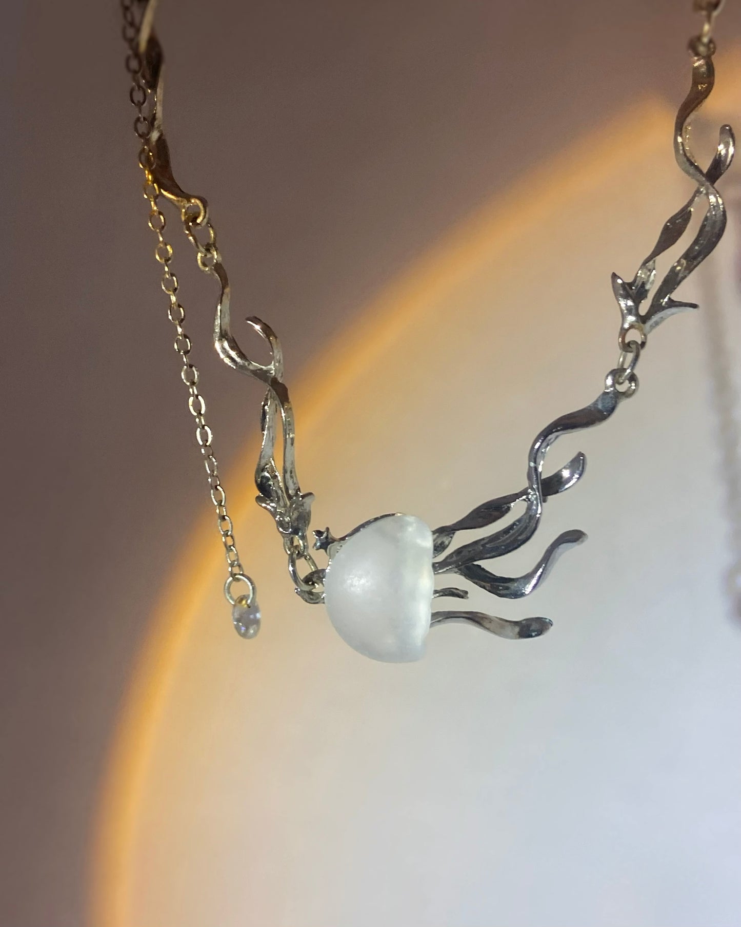 White Jellyfish Necklace | ☾041