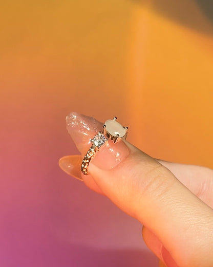 Dainty White Moonstone Ring | ☾031