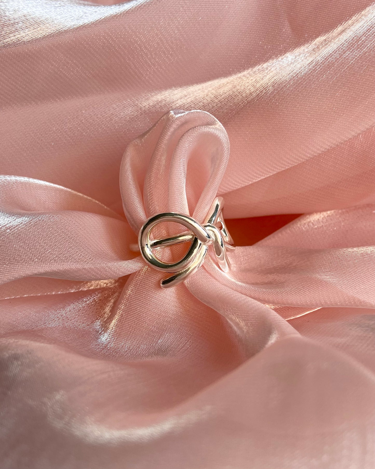 Chunky Silver Bow Ring | ☾136